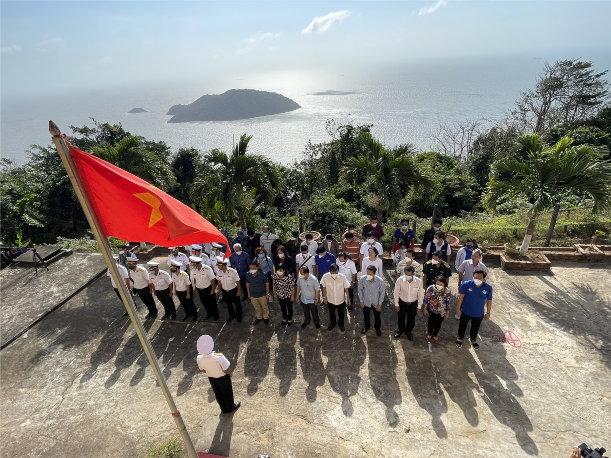 Thiêng liêng lễ chào cờ đầu năm trên biển, đảo Tây Nam (05+06/02/2022)